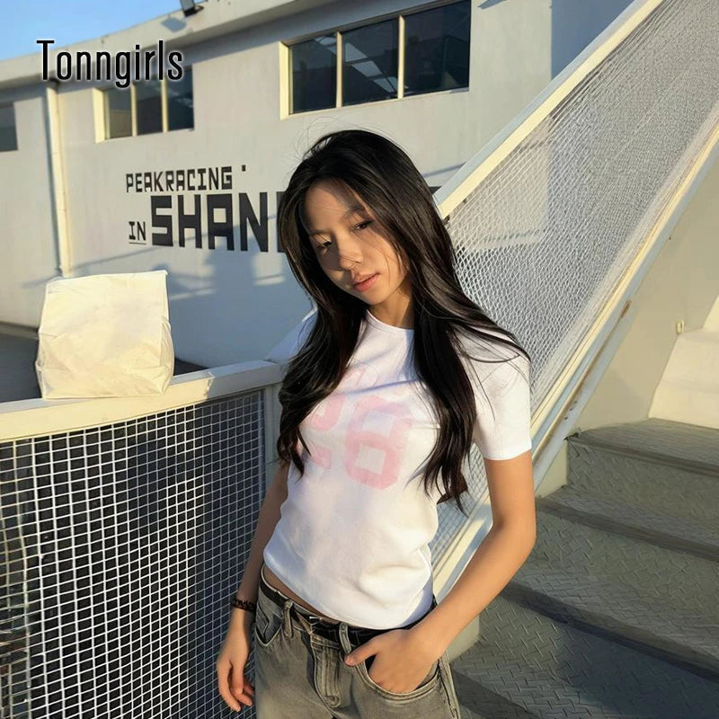 Tonngirls Vintage Print T-shirt Women Short Sleeve White Graphic Tops Japanese 2000s Y2k Crop Tops American Retro Tshirts Summer