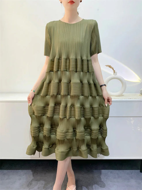 Miyake Pleated Dress Women's 2024 Spring New Fashion Design Solid Color Loose Large Size High Waist Splicing Cake Skirt
